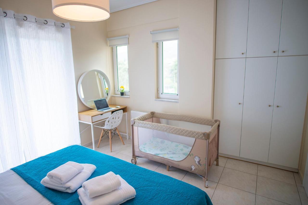 Helios: Charming Beach Home Next To Crystal Waters เนอามากรี ภายนอก รูปภาพ