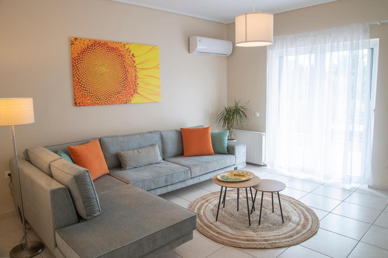 Helios: Charming Beach Home Next To Crystal Waters เนอามากรี ภายนอก รูปภาพ